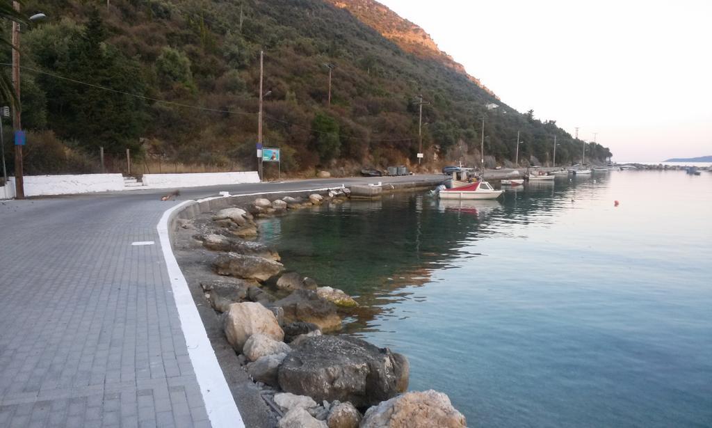 Porto Poros Mikros Gialos Exterior foto