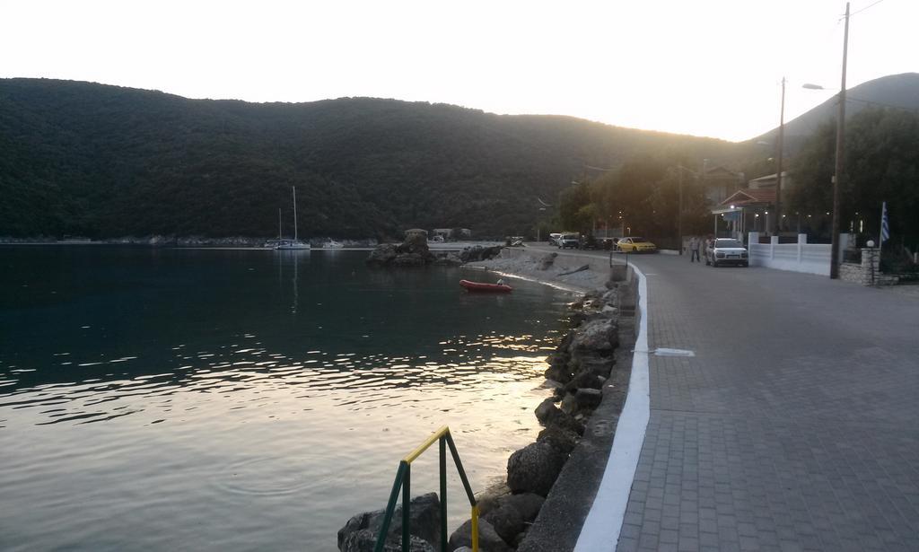 Porto Poros Mikros Gialos Exterior foto