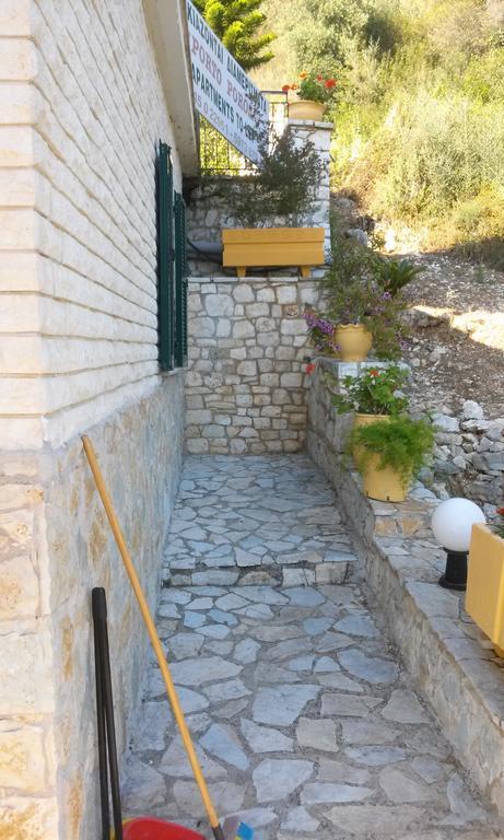 Porto Poros Mikros Gialos Exterior foto