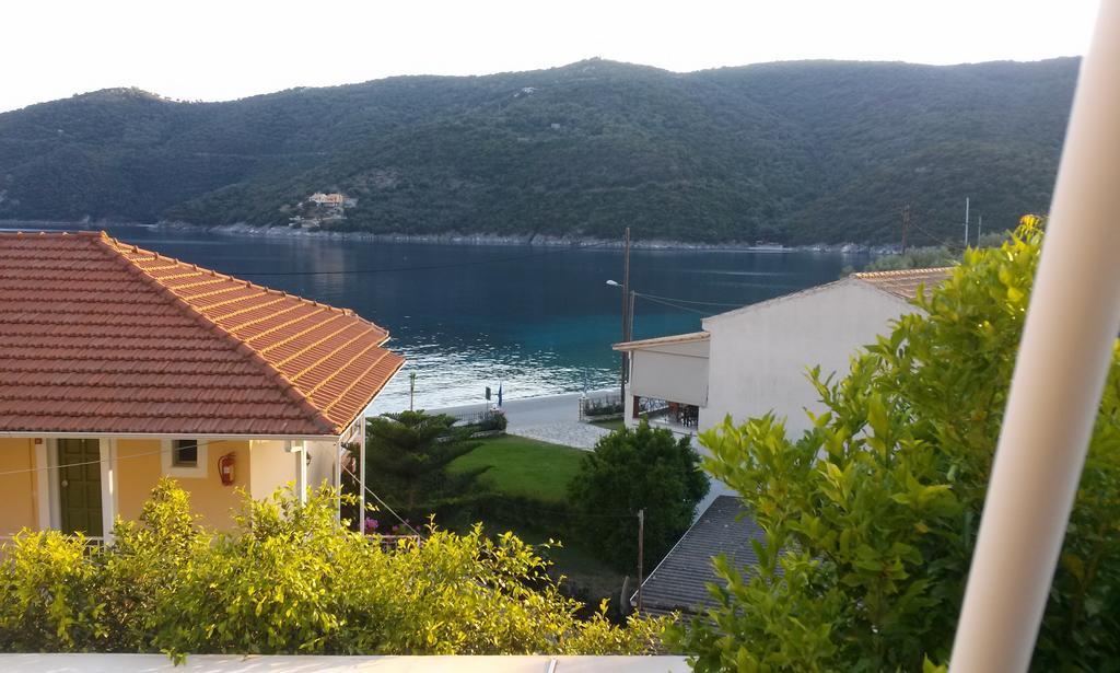 Porto Poros Mikros Gialos Exterior foto