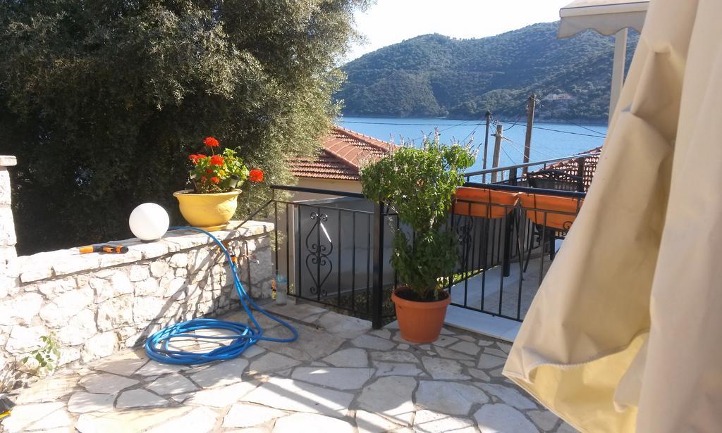 Porto Poros Mikros Gialos Exterior foto