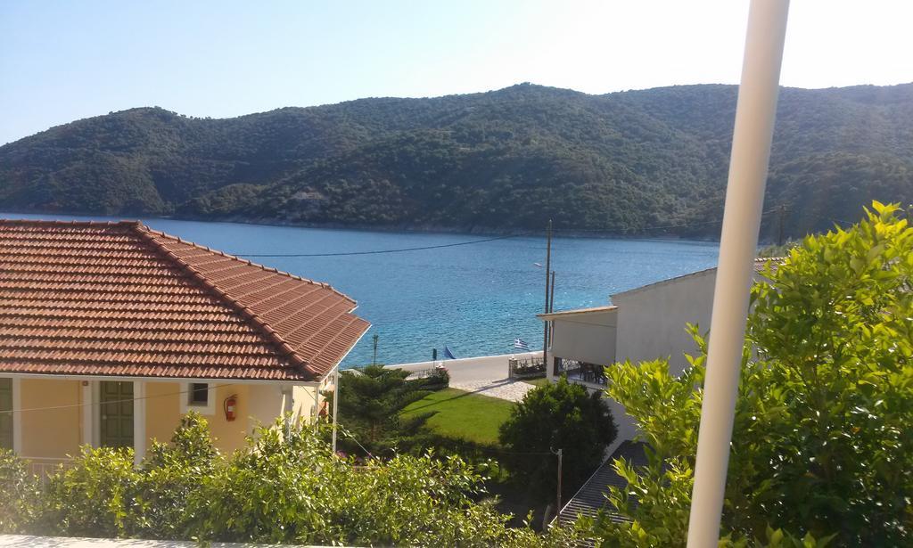 Porto Poros Mikros Gialos Exterior foto