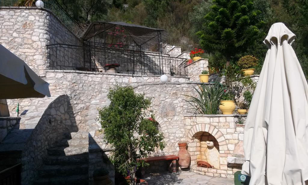 Porto Poros Mikros Gialos Exterior foto