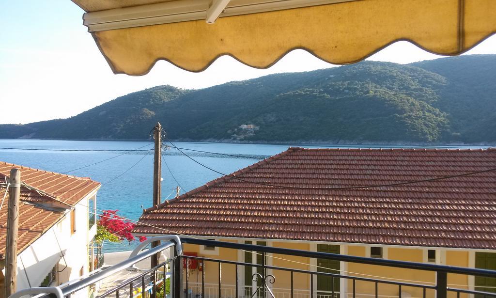 Porto Poros Mikros Gialos Exterior foto