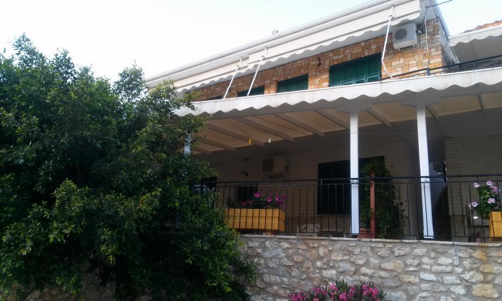 Porto Poros Mikros Gialos Exterior foto