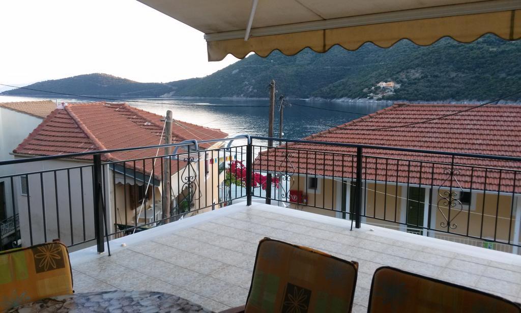 Porto Poros Mikros Gialos Exterior foto