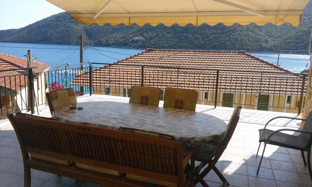 Porto Poros Mikros Gialos Exterior foto