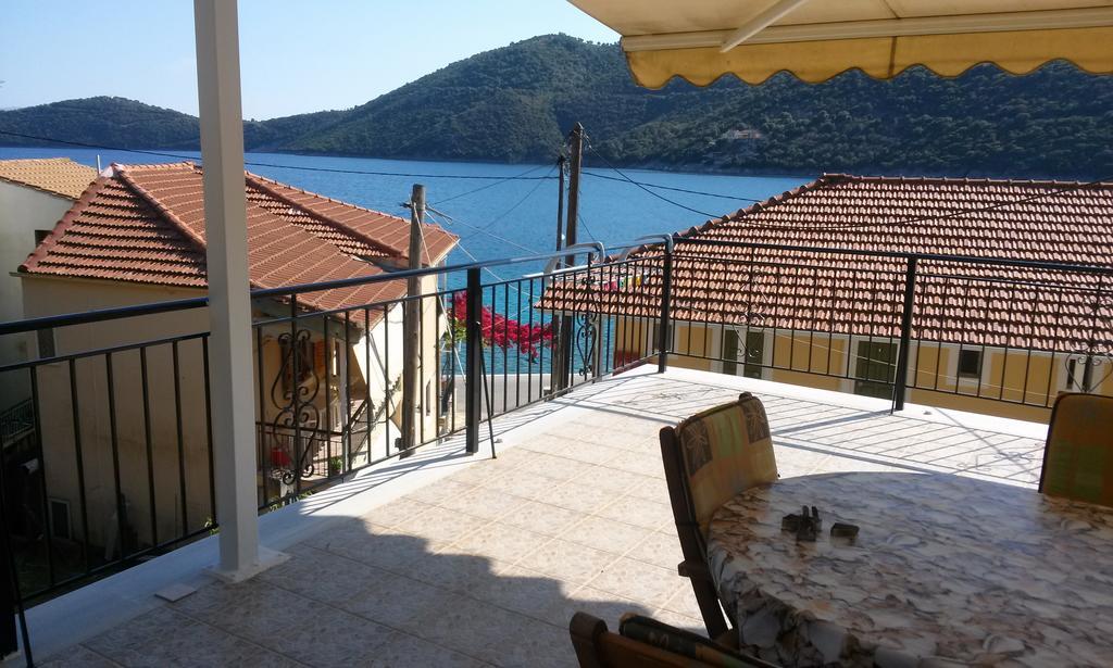 Porto Poros Mikros Gialos Exterior foto